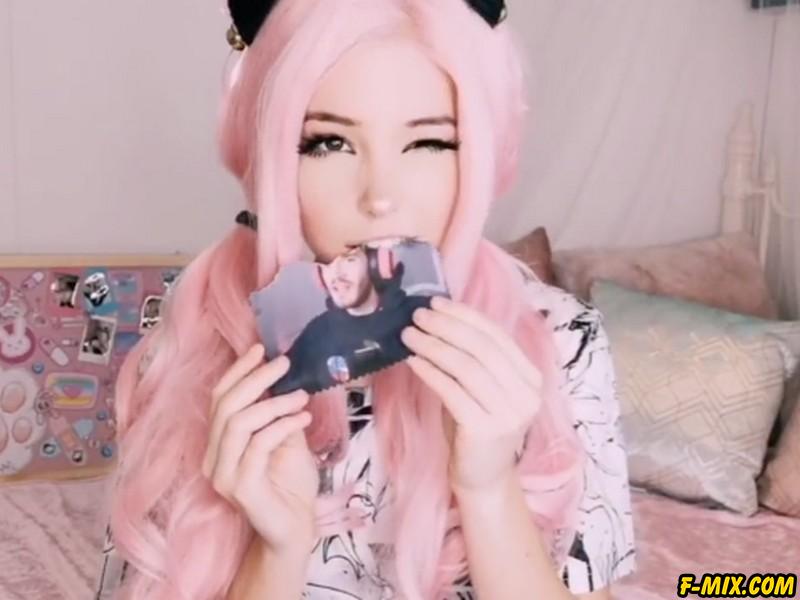 ��������� �������� � ������ ����� ������� (Belle Delphine)